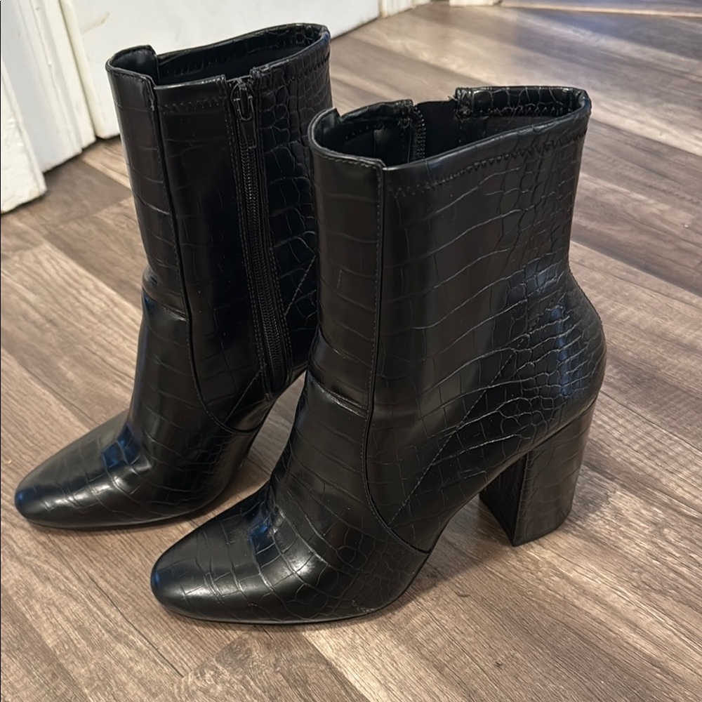 Aldo Black Croc-Embossed Heeled Boots